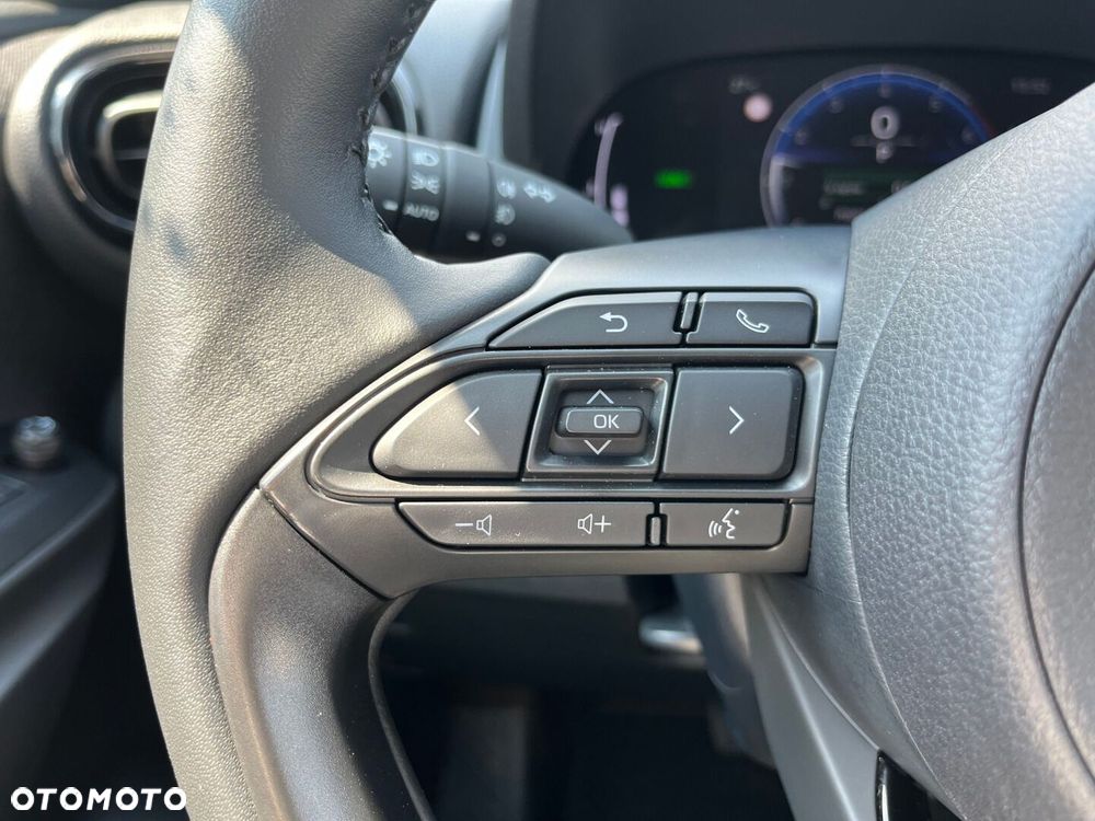 Toyota Yaris Hybrid 1.5 Style - 13