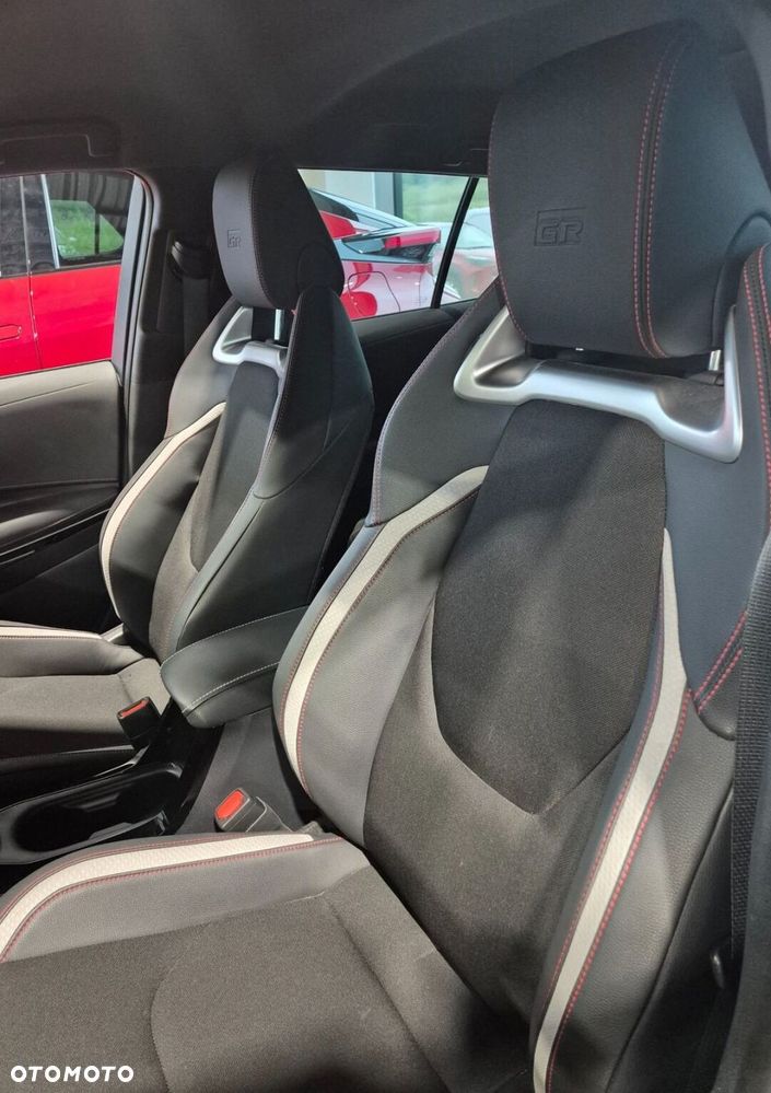 Toyota Corolla 1.8 Hybrid GR Sport Dynamic - 9