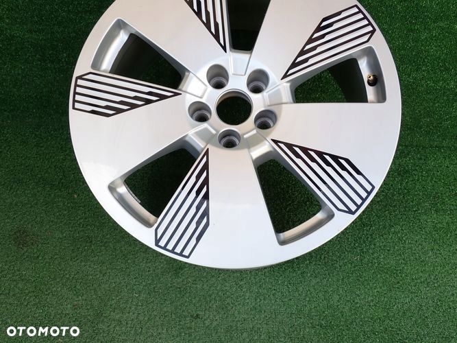 AUDI E-TRON 8,5Jx19 ET36 5x112 felga aluminiowa - 3