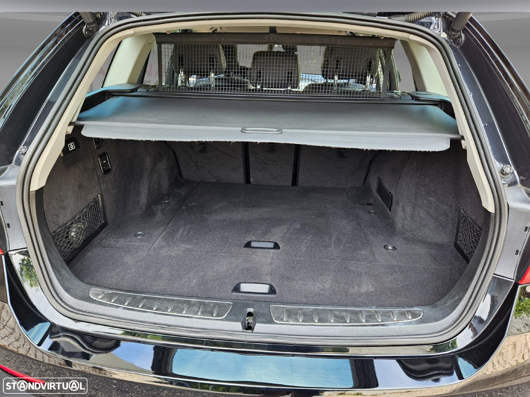 BMW 318 d Touring Auto - 24