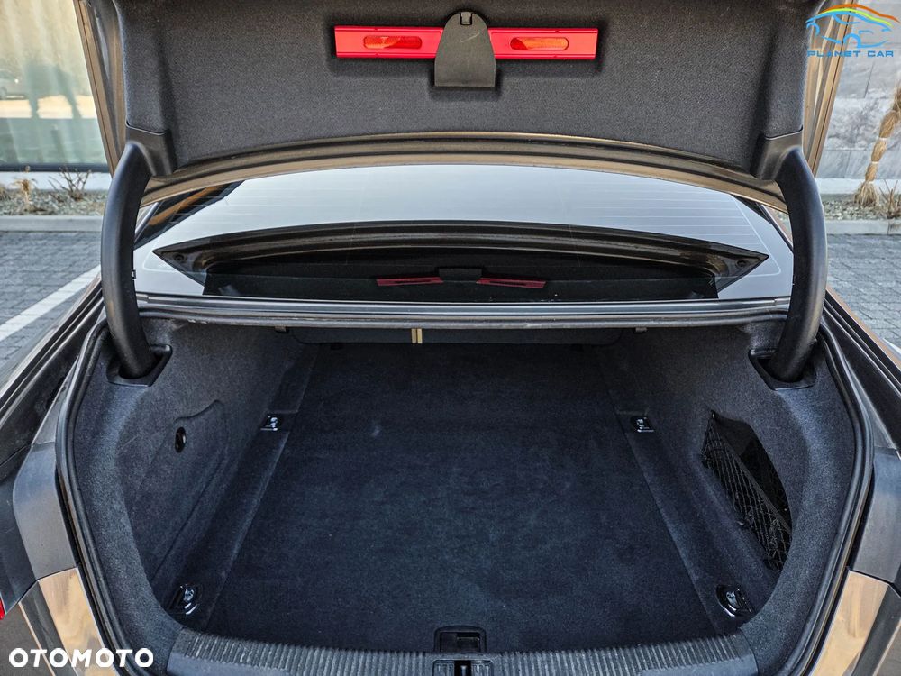 Audi A6 Limousine 2.0 TDI DPF sport selection - 12