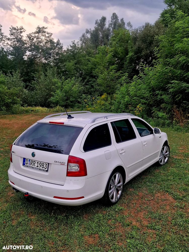 Skoda Octavia 2.0 TDI CR DPF RS - 6