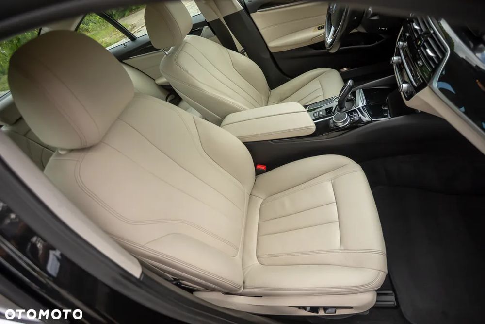 BMW Seria 5 520d Luxury Line - 20