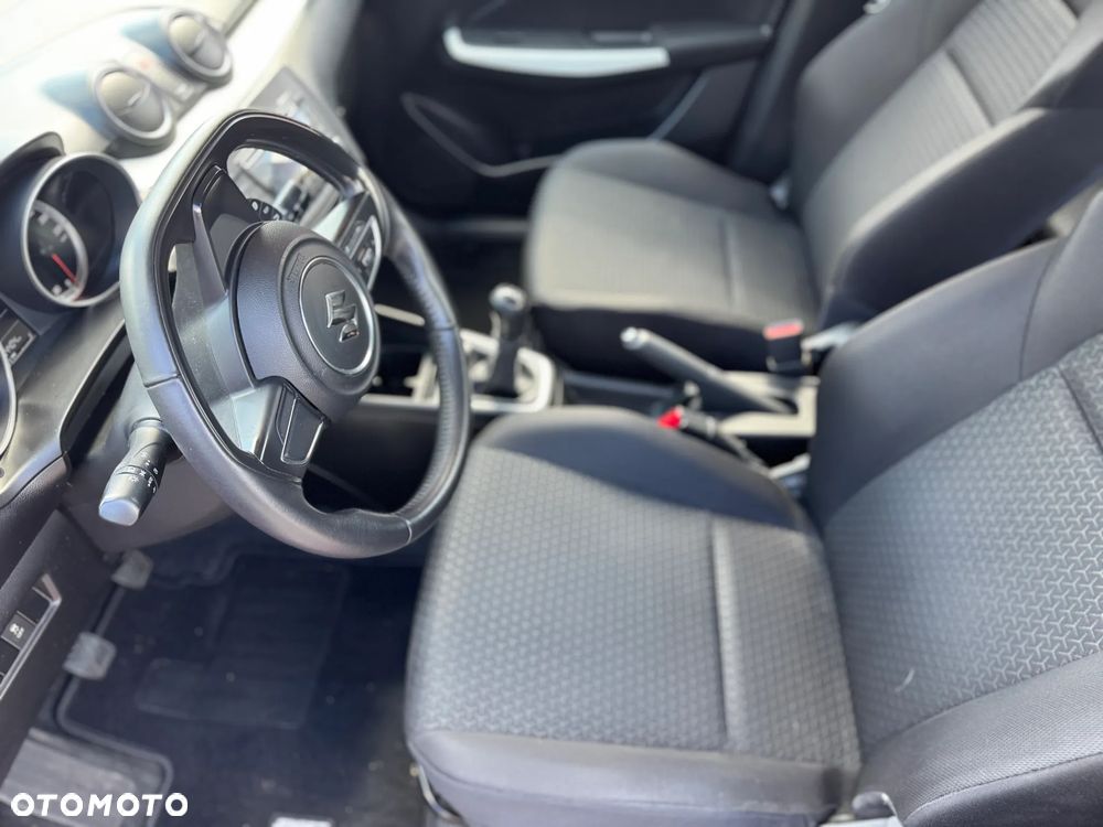 Suzuki Swift - 14
