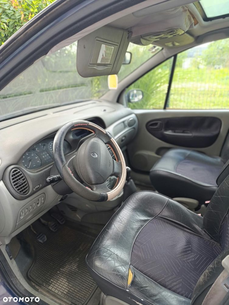 Renault Scenic - 4