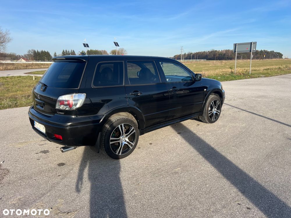 Mitsubishi Outlander 2.0 Turbo 4WD - 4
