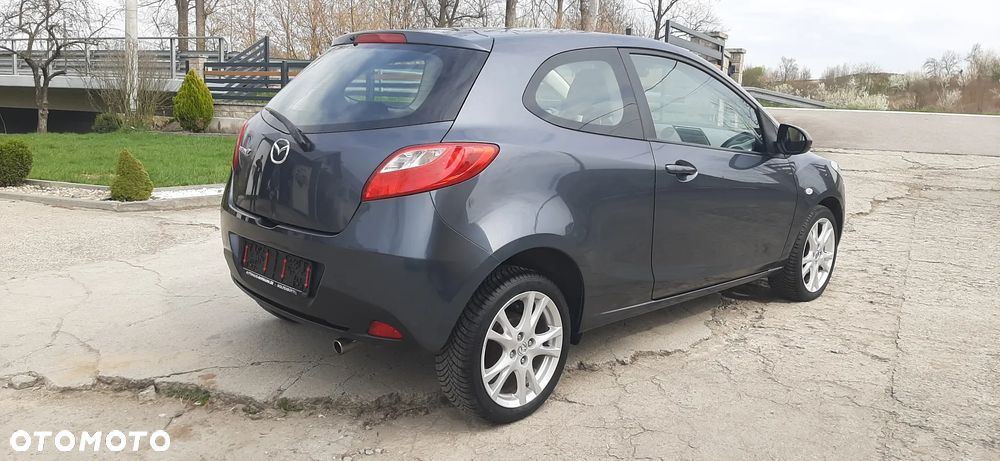 Mazda 2 - 6