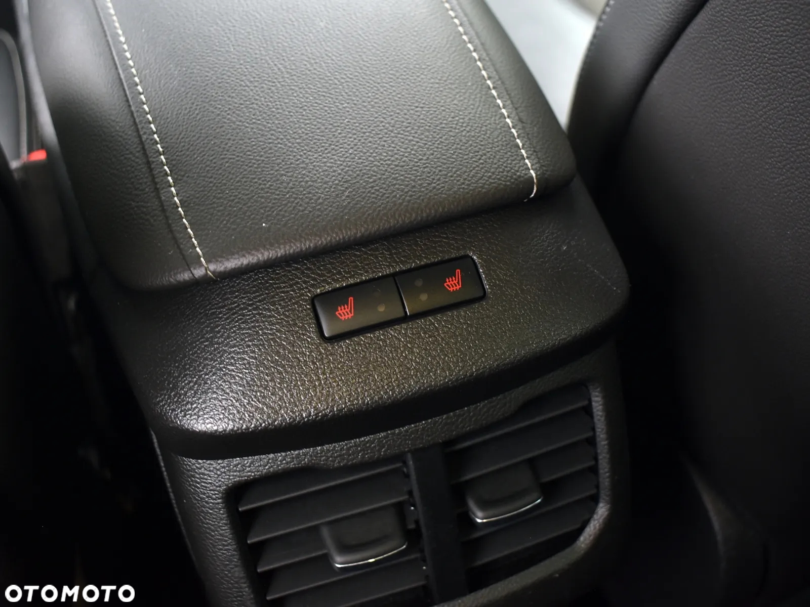 Ford Mondeo 2.0 TDCi ST-Line PowerShift - 36