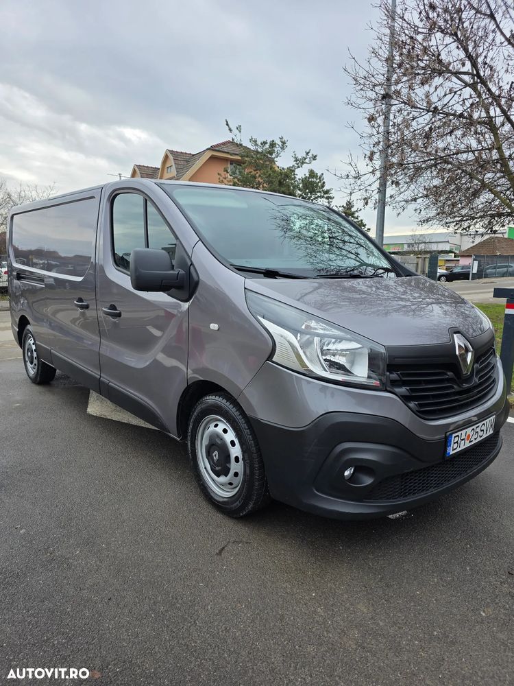 Renault Trafic - 2