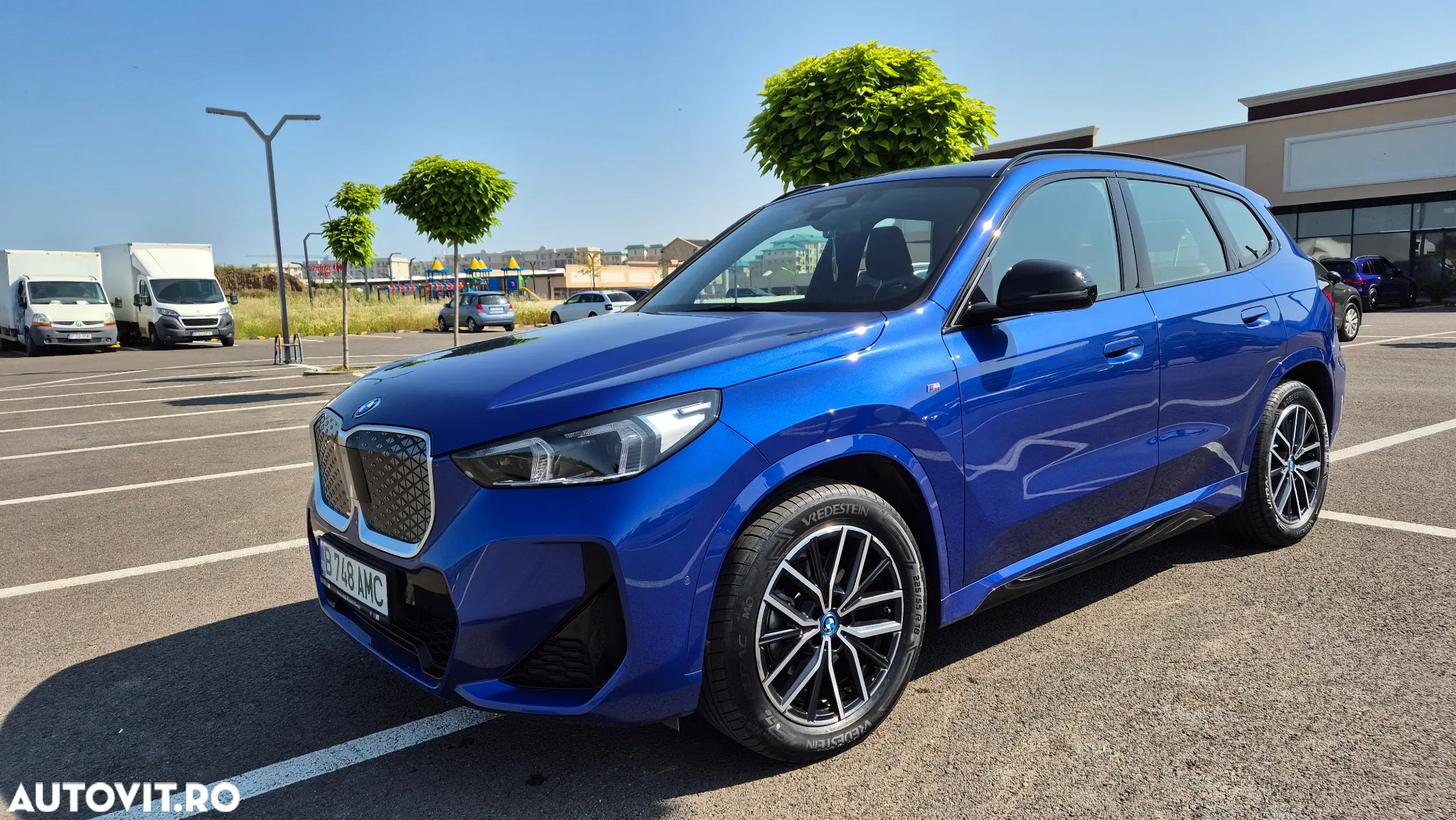 BMW iX1 eDrive20 - 9