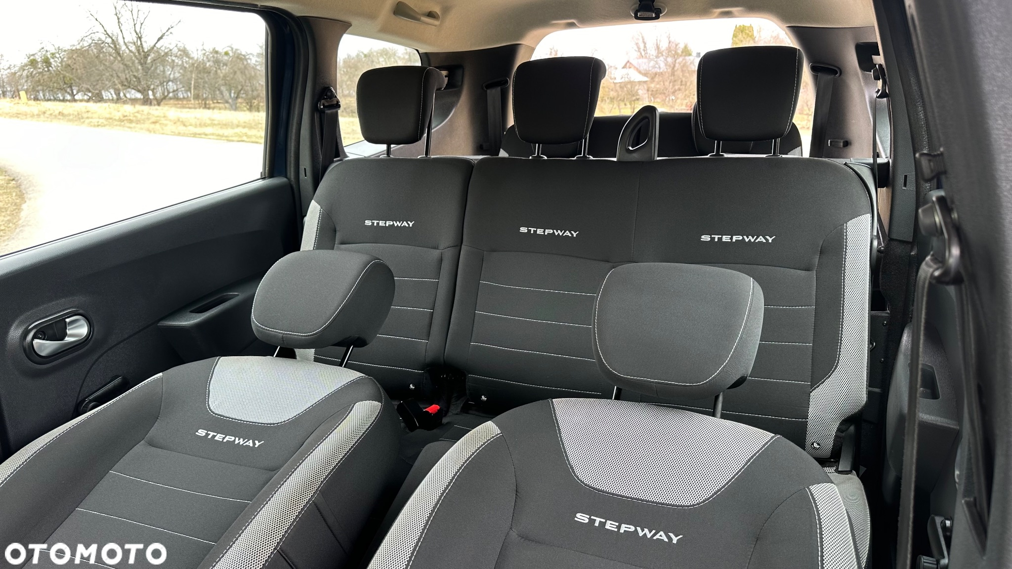 Dacia Lodgy 1.6 SCe Access S&S - 21