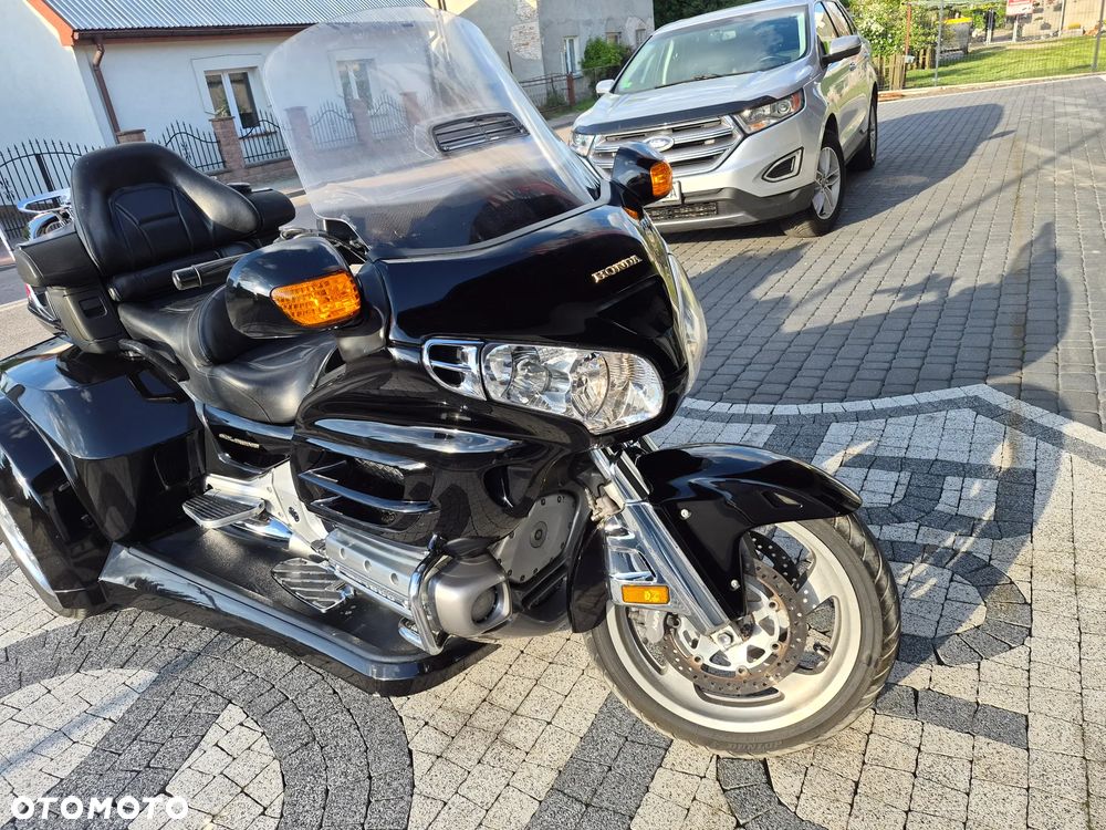 Honda GL - 24