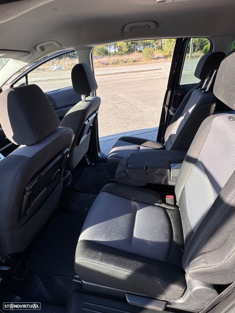 Mazda 5 - 11