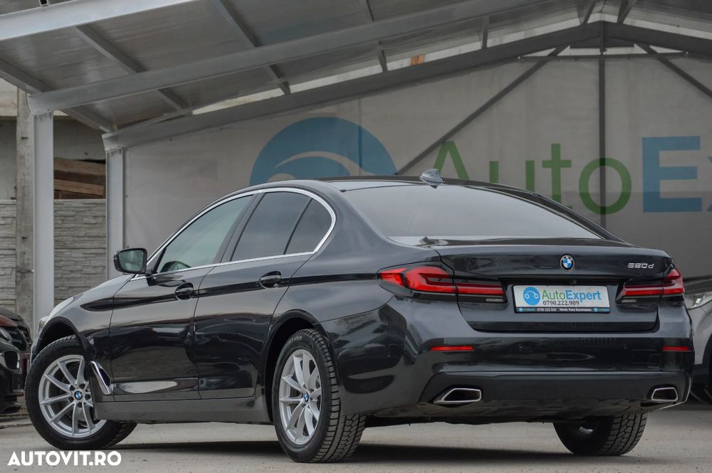 BMW Seria 5 520d Aut. Luxury Line - 15