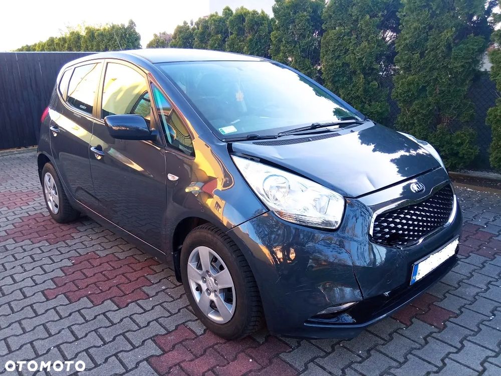 Kia Venga 1.6 L - 23