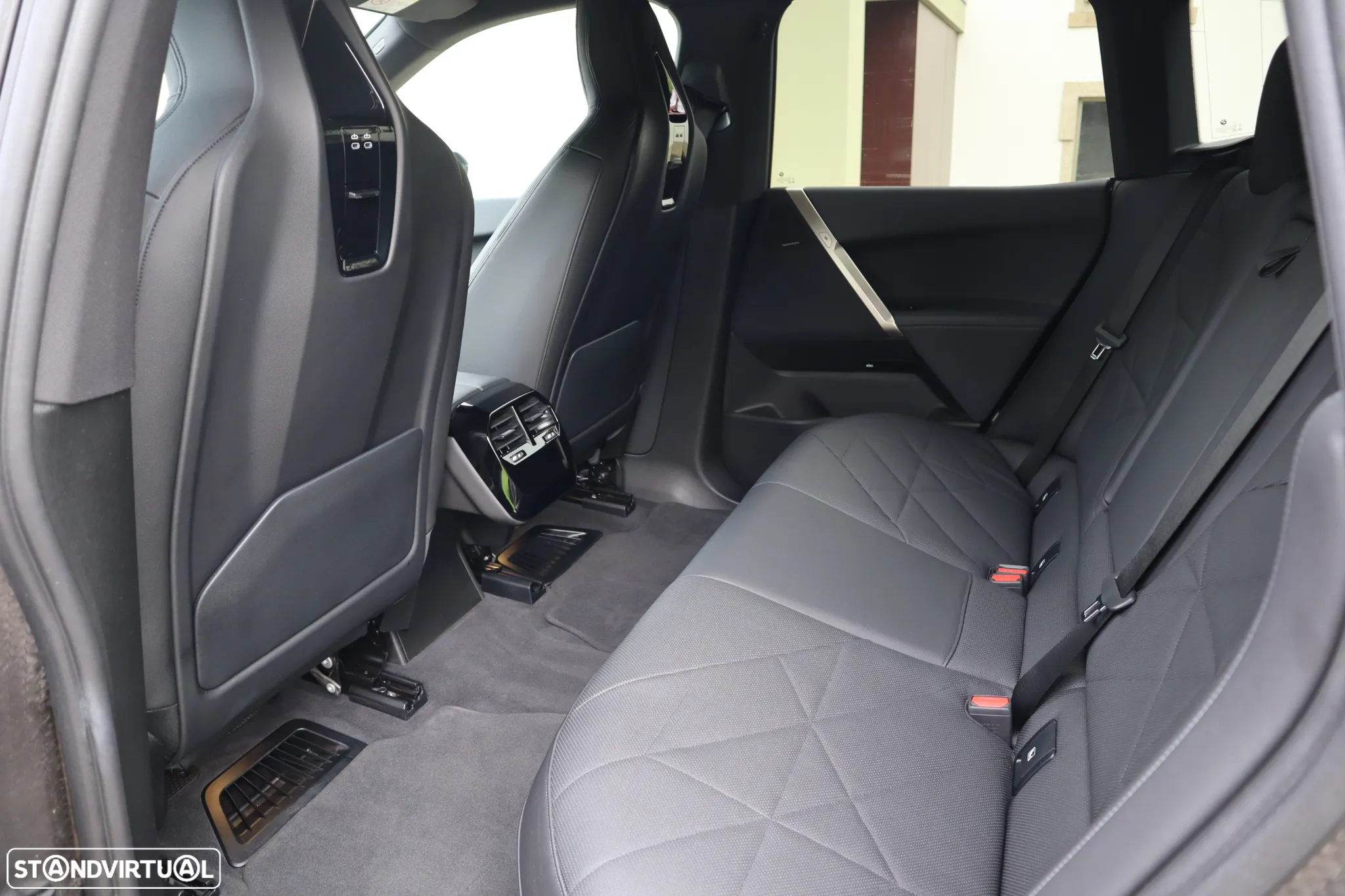 BMW iX xDrive 50 Pack Desportivo - 34
