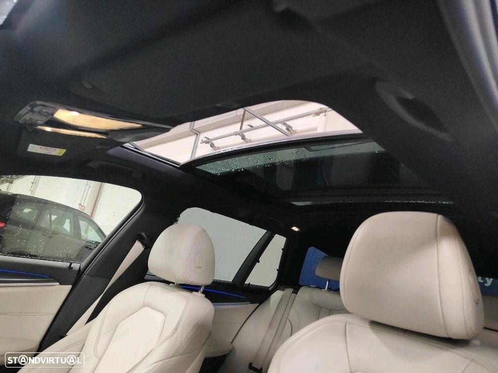 BMW 520 d Pack Desportivo M Auto - 8