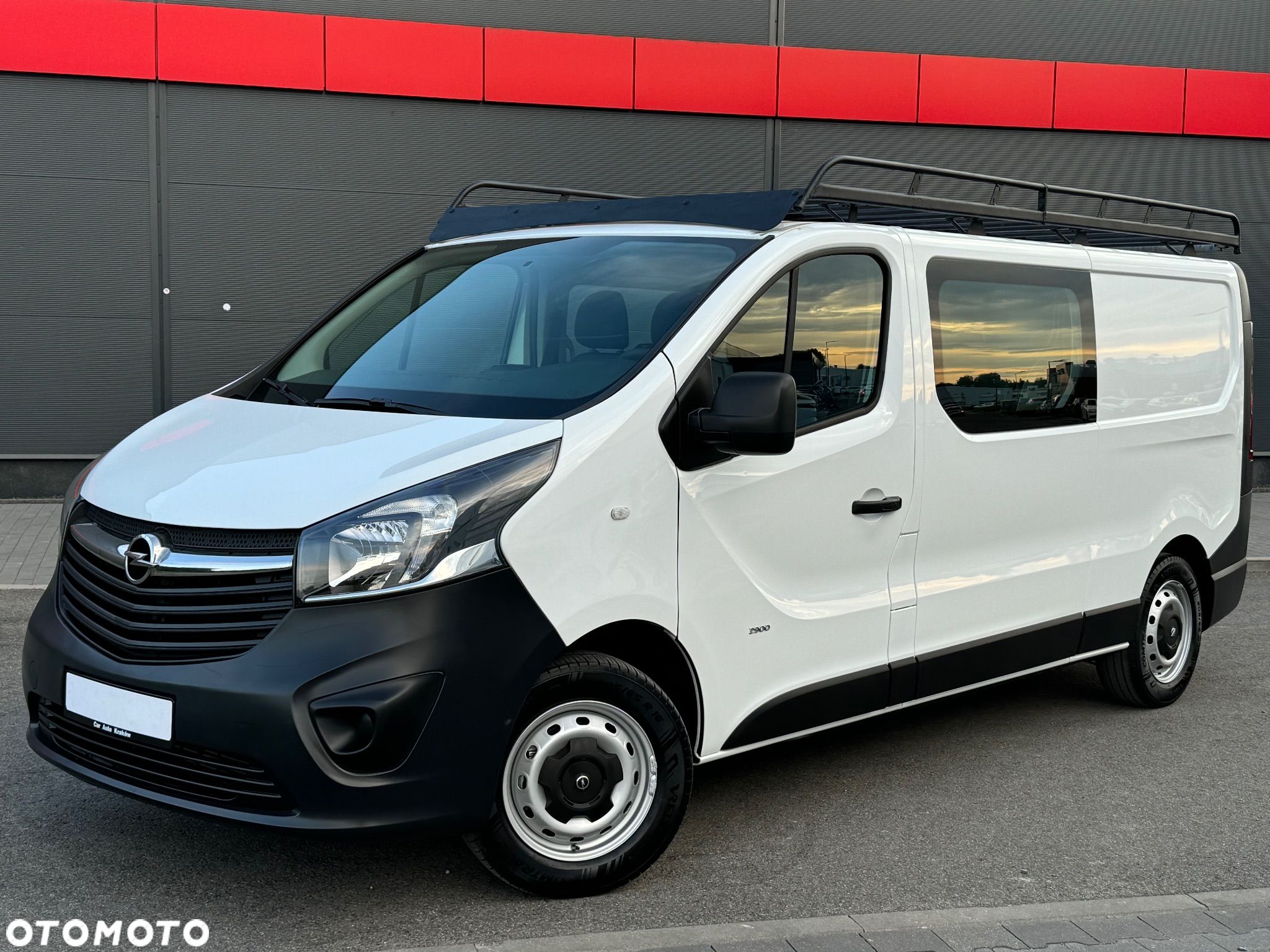 Opel Vivaro Long - 1