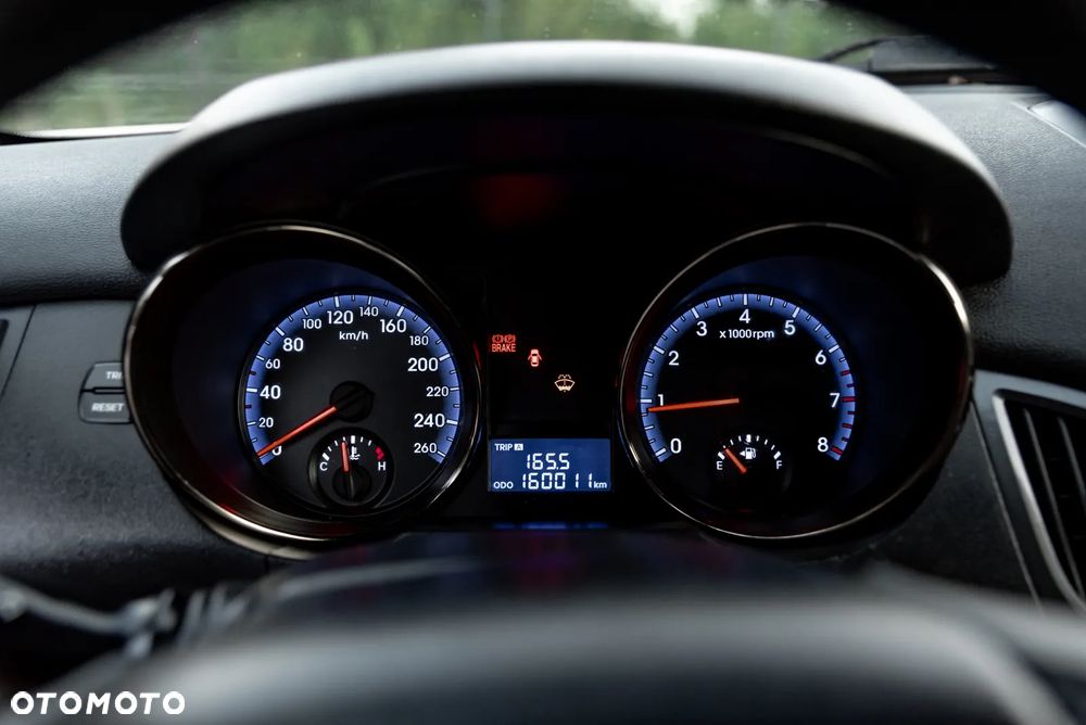 Hyundai Genesis Coupe - 32