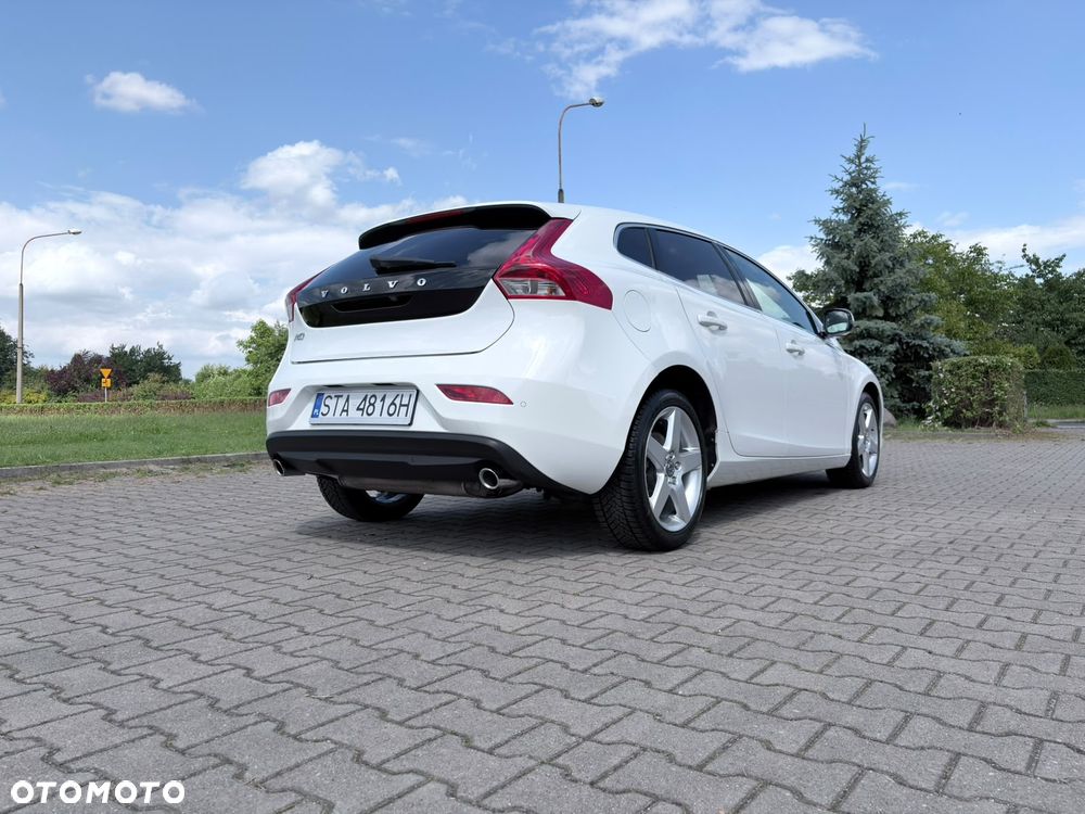 Volvo V40 T3 R-Design Momentum - 12