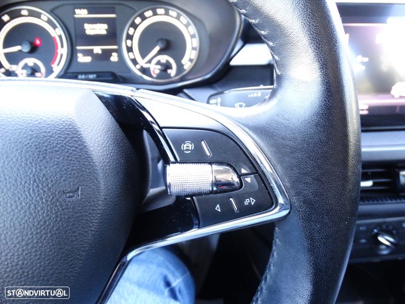 Skoda Fabia 1.0 MPI Style - 16