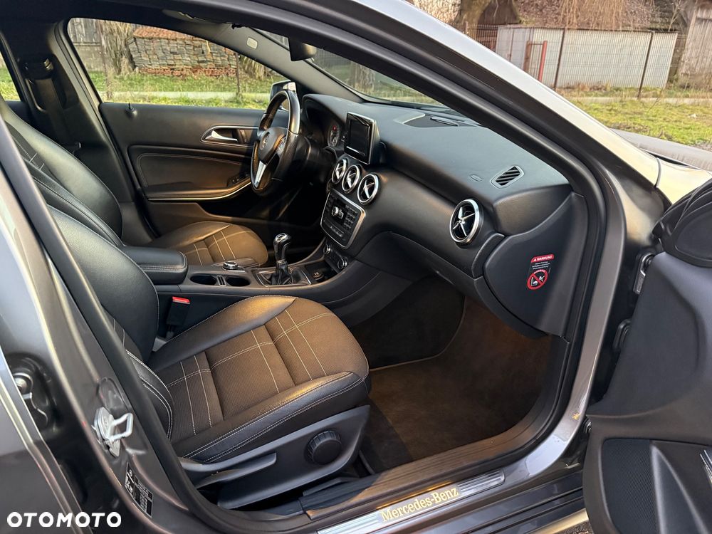 Mercedes-Benz Klasa A 180 CDI (BlueEFFICIENCY) Urban - 38