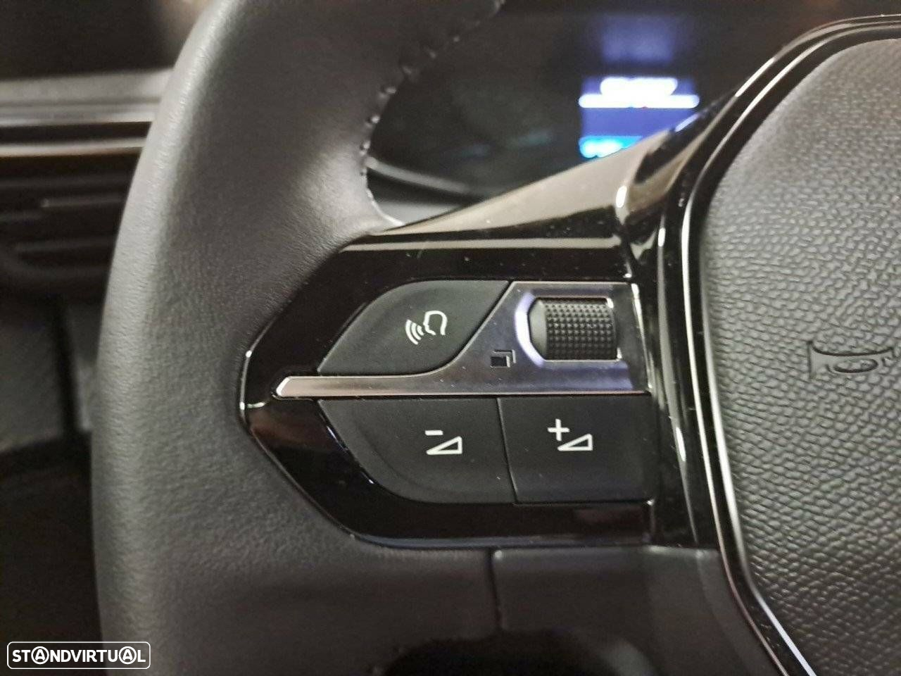 Peugeot e-2008 54 kWh Active - 16