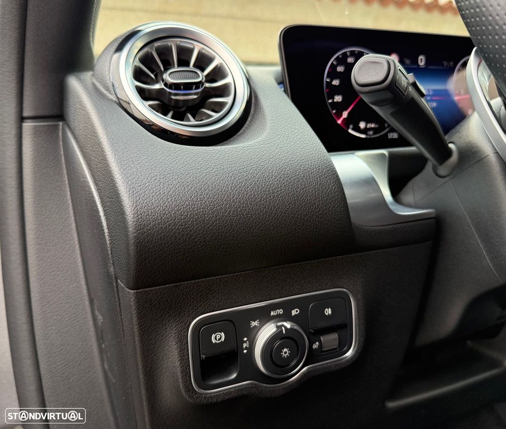 Mercedes-Benz GLB 180 d AMG Line - 15