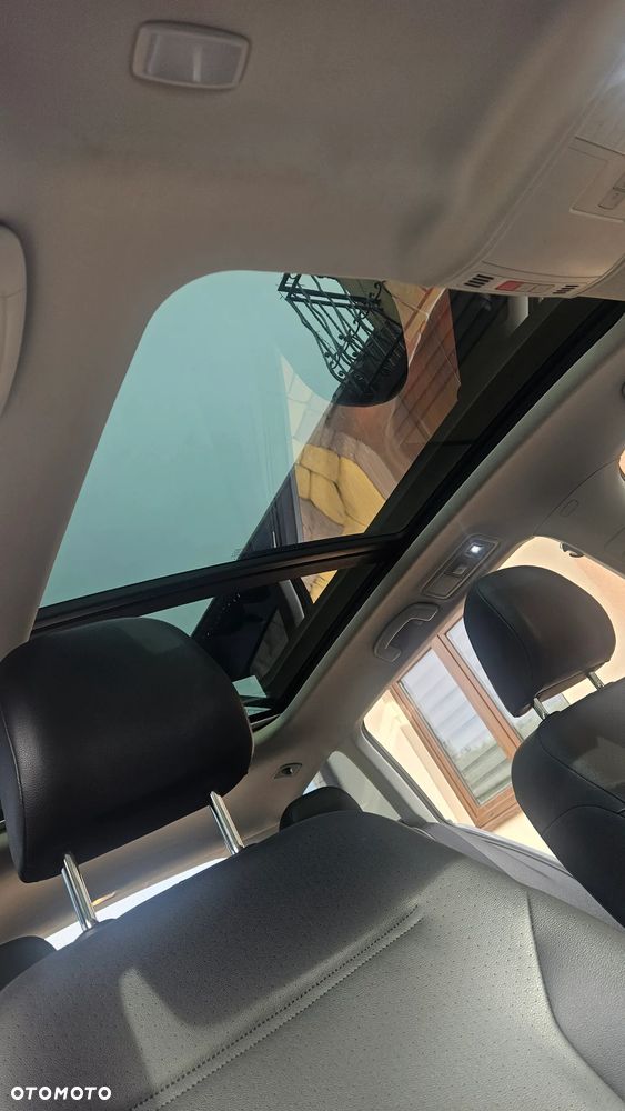Volkswagen Golf - 28
