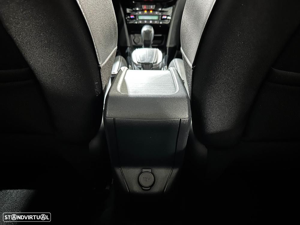 Peugeot 2008 1.2 PureTech GT Line - 25