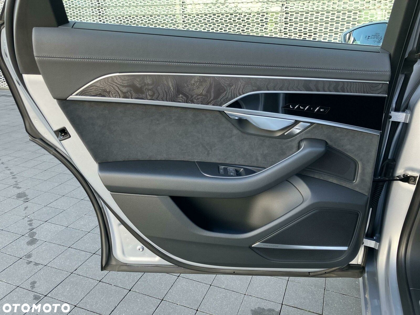 Audi A8 - 32