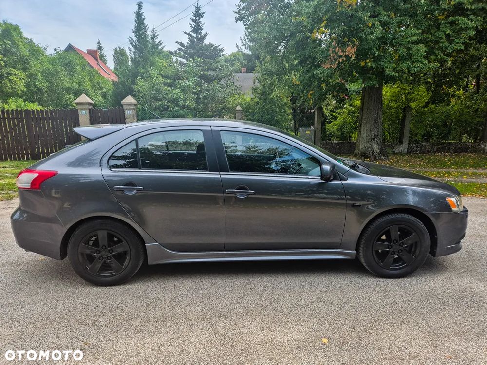 Mitsubishi Lancer 1.8 Intense - 9