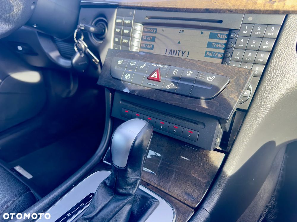 Mercedes-Benz Klasa E - 17