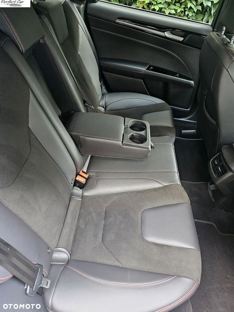 Ford Mondeo 2.0 Hybrid ST-Line Plus - 26