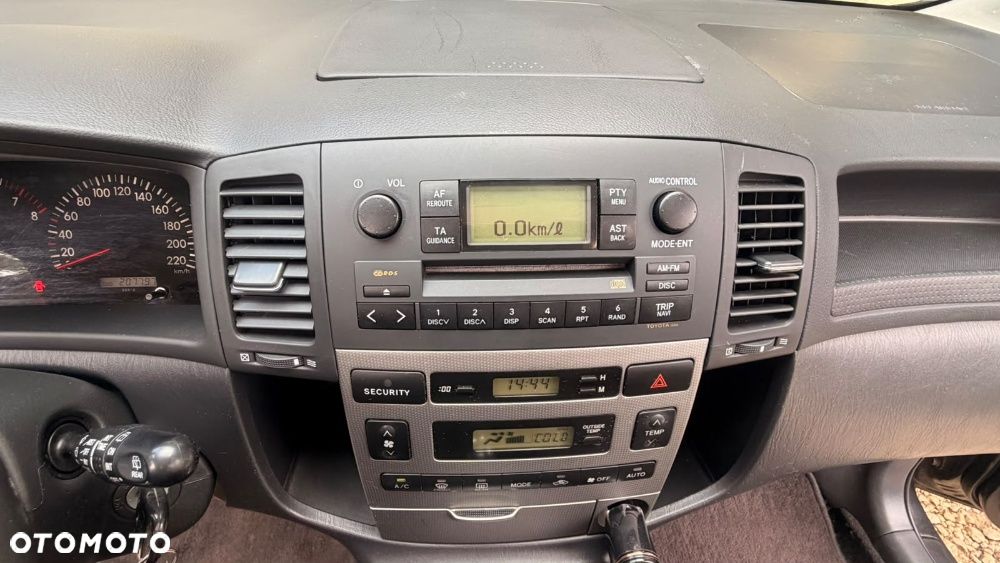 Toyota Corolla Verso - 11