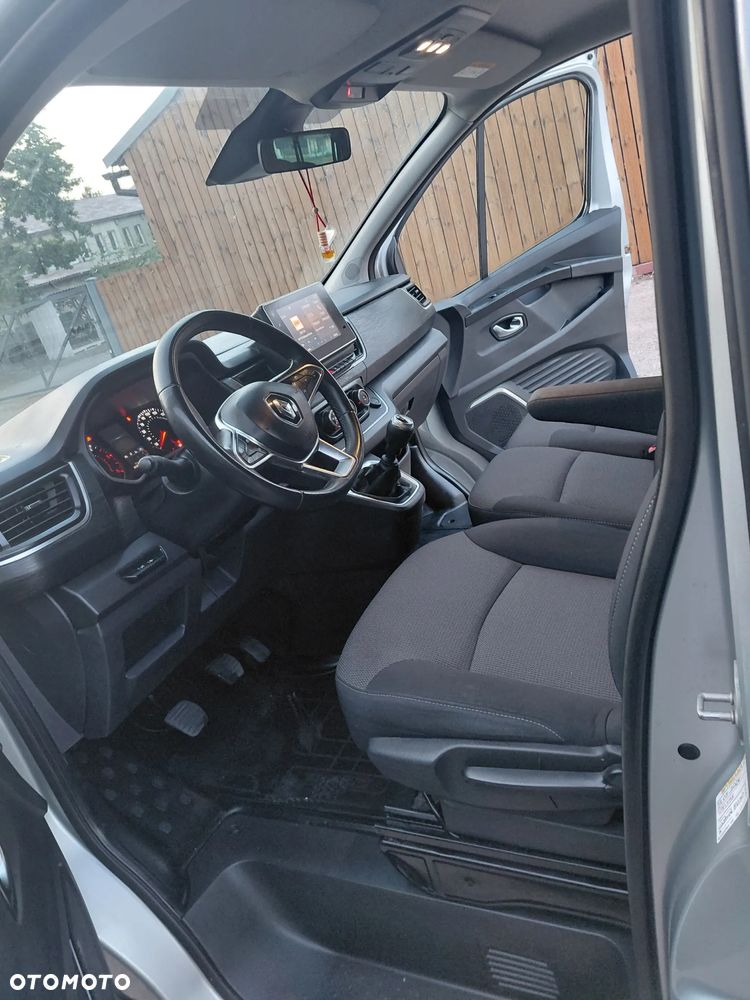 Renault Trafic 2.0 dCi - 19