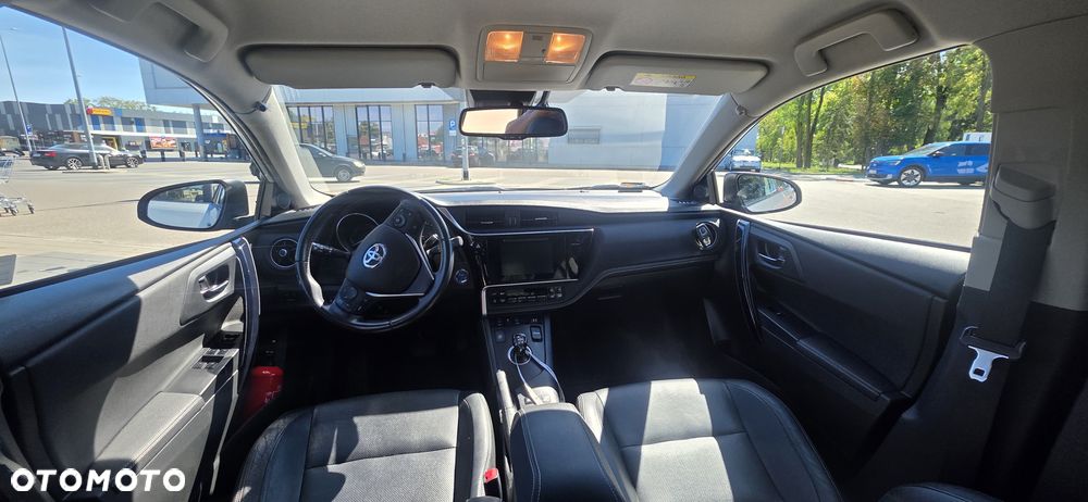 Toyota Auris - 25