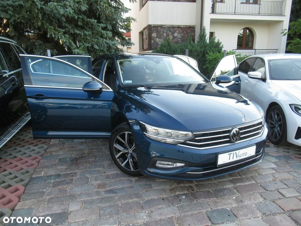 Volkswagen Passat - 38