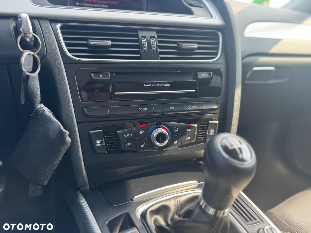 Audi A4 Avant 2.0 TDI ultra sport - 27