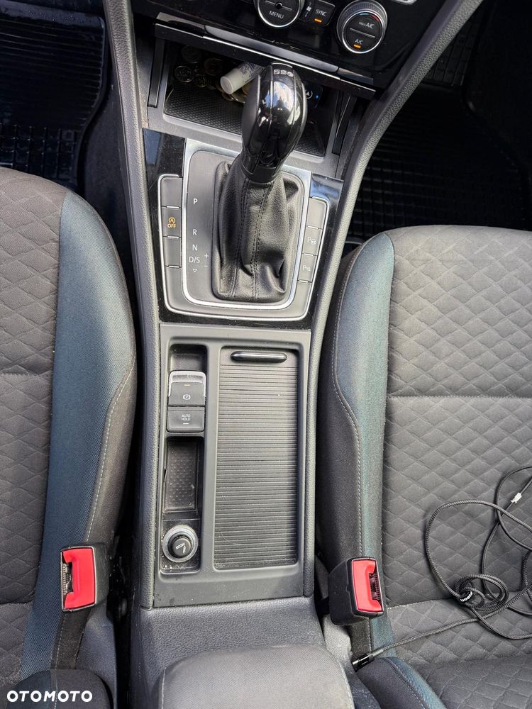 Volkswagen Golf 2.0 TDI SCR DSG IQ.DRIVE - 20