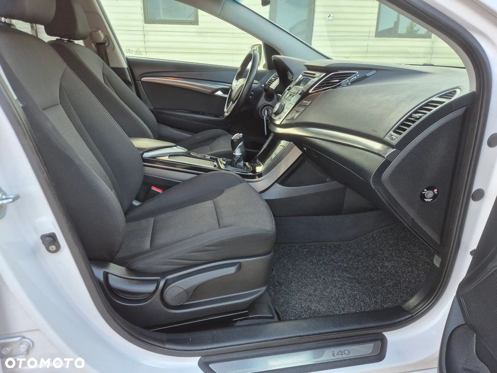 Hyundai i40 Kombi 1.7 CRDi Premium - 17