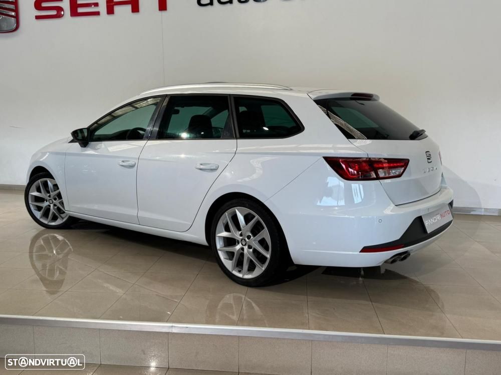 SEAT Leon ST 2.0 TDI DPF DSG FR - 13