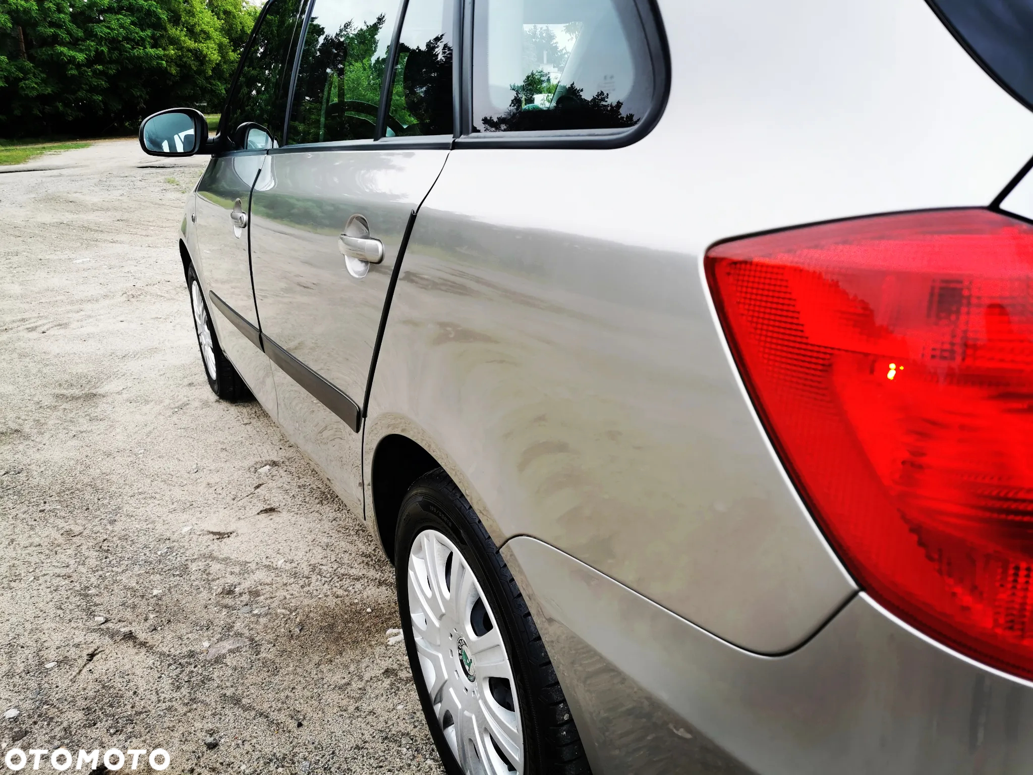 Skoda Fabia 1.6 16V Combi STYLE Edition - 11