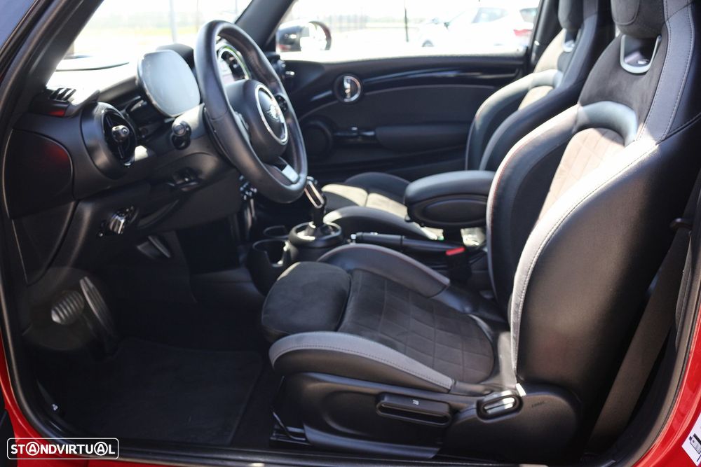 MINI 3 Portas Cooper S Premium P. JCW Auto - 39