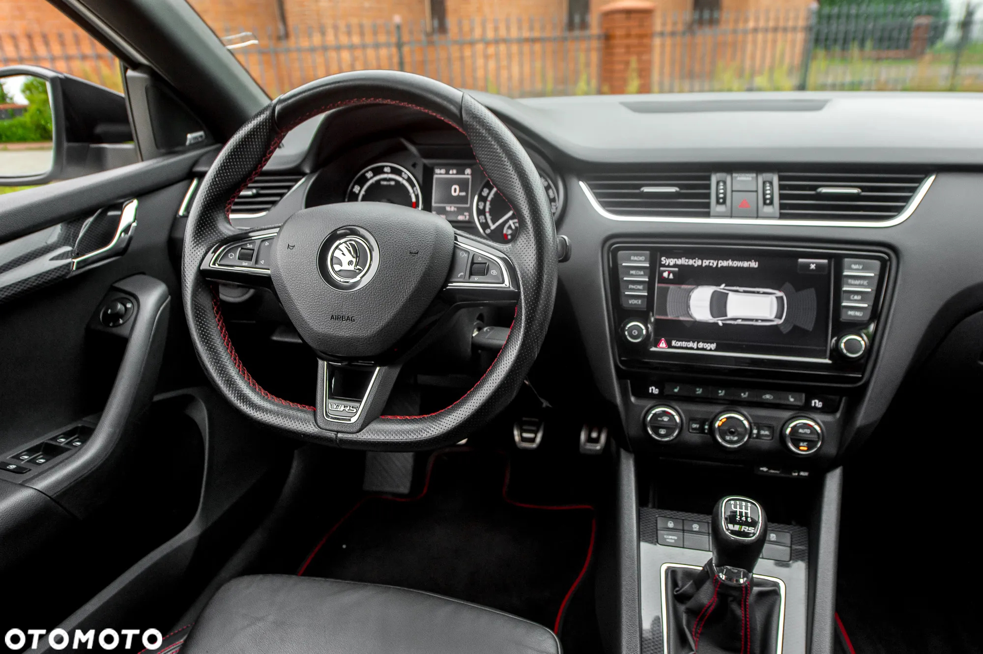 Skoda Octavia 2.0 TSI RS - 28