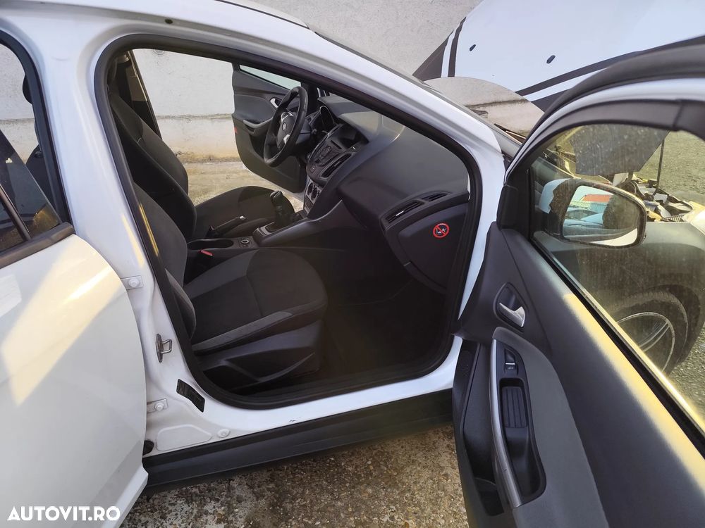 Ford Focus Turnier 1.6 Ti-VCT Champions Edition - 19