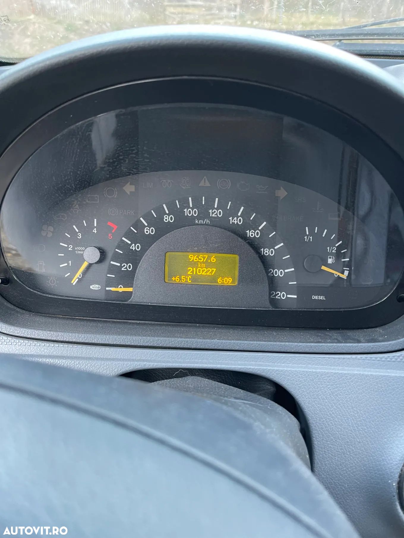 Mercedes-Benz Vito - 1