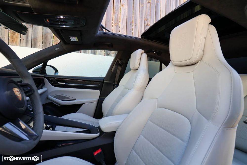 Porsche Macan Electric 4 - 20