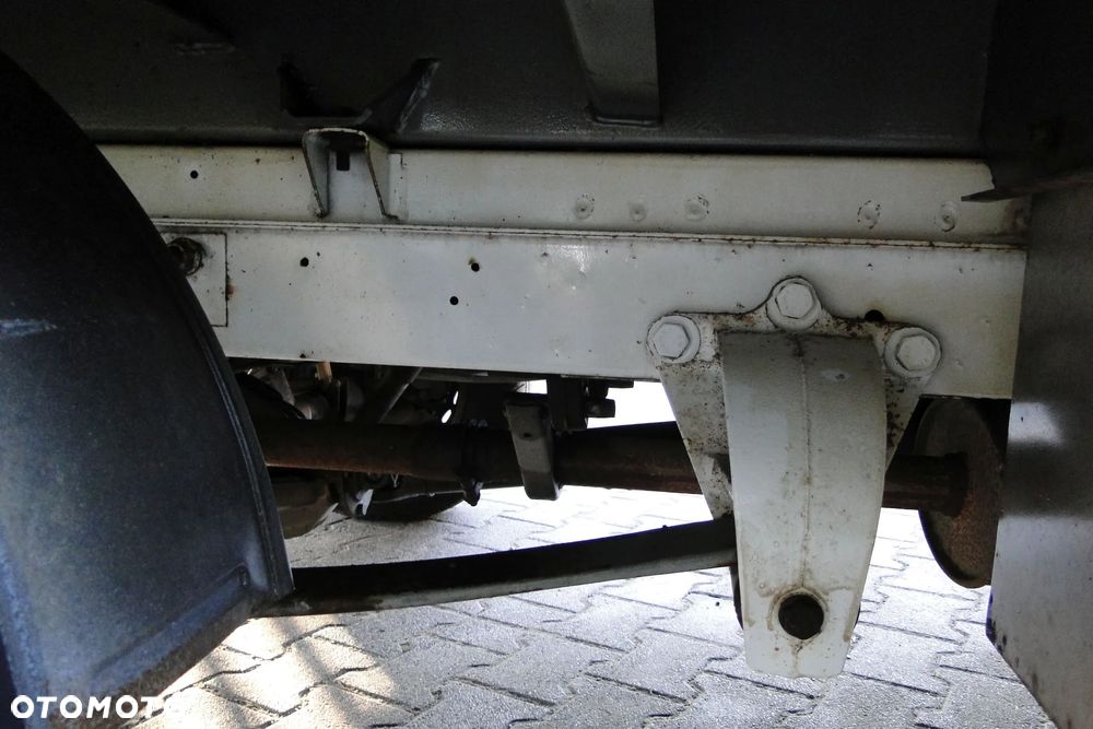 Mercedes-Benz Sprinter - 17