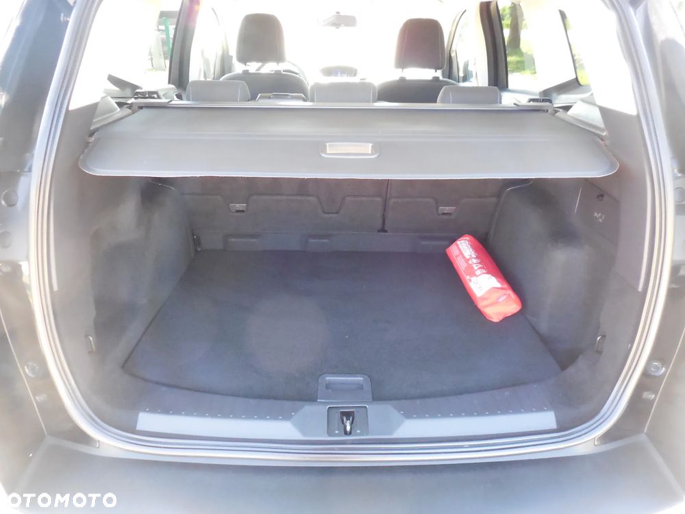 Ford Kuga - 13